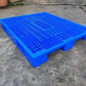 CHO THUÊ PALLET NHỰA TD205