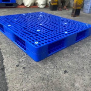 CHO THUÊ PALLET NHỰA TD215