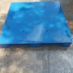 CHO THUÊ PALLET NHỰA TD239