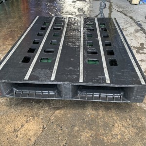 CHO THUÊ PALLET NHỰA TD255